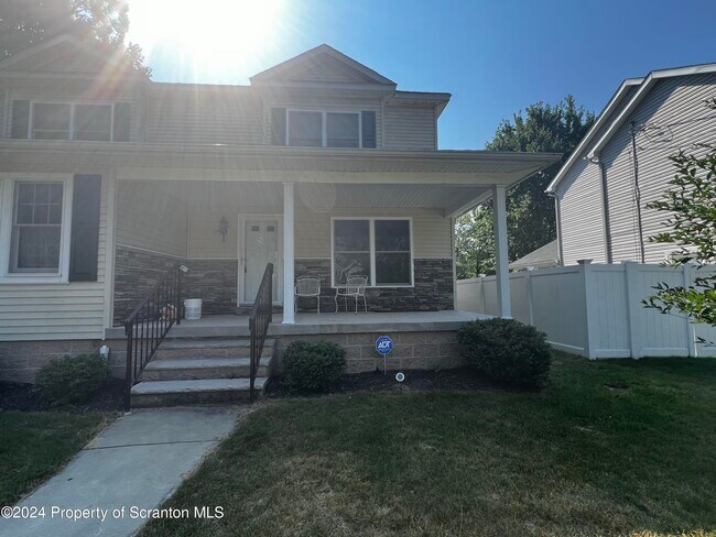 Building Photo - 2919 Penman St