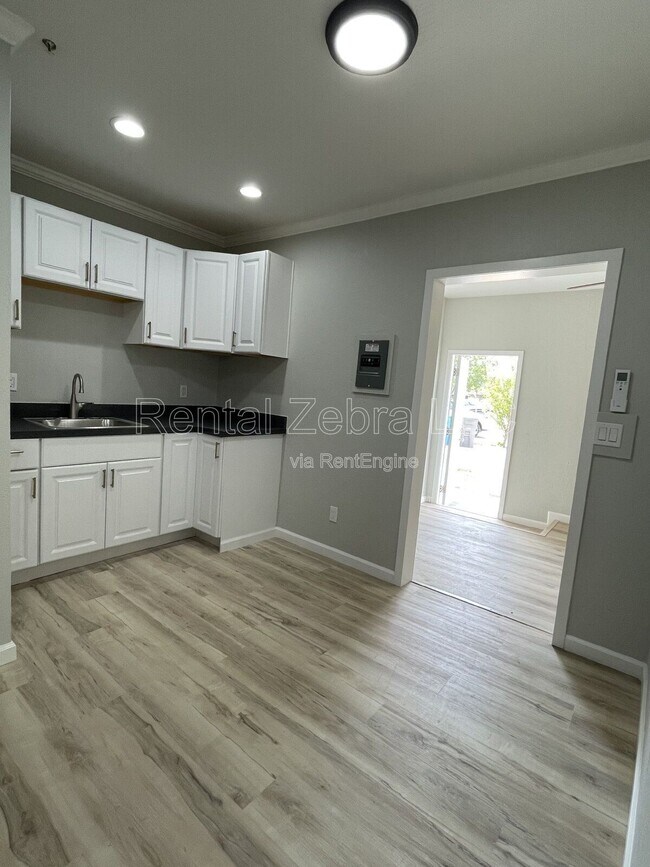 Foto del edificio - 343 Arlen Dr