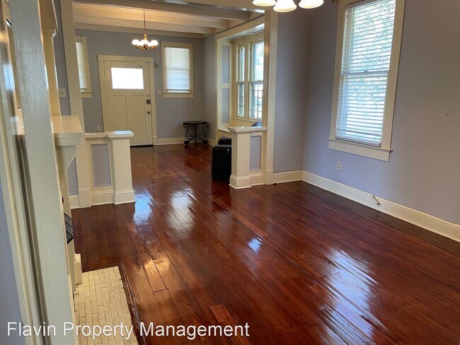 Foto del edificio - 4 br, 2 bath House - 801 East Blvd.