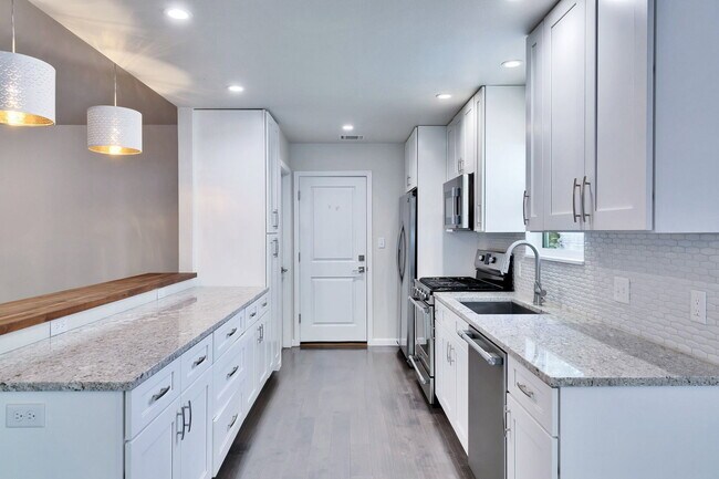 Foto del edificio - 2815 Inridge Dr