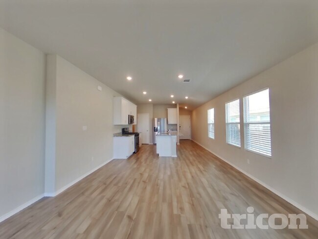 Building Photo - 5125 Sidesaddle Dr