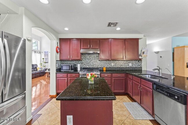 Foto del edificio - 1166 E Stottler Dr