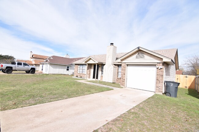 Building Photo - 2603 Woodlands Dr
