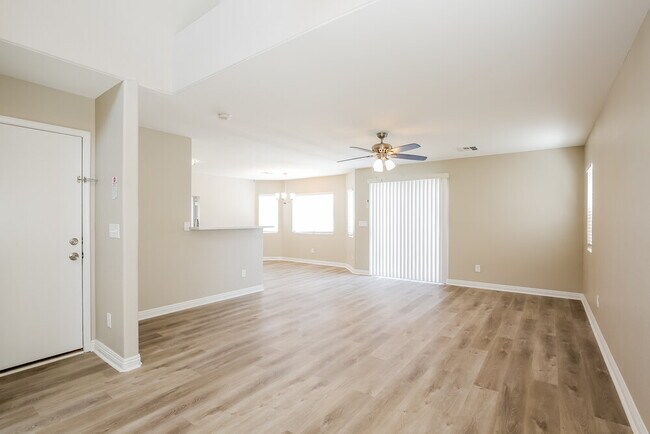 Foto del edificio - 4944 Sapphire Light St