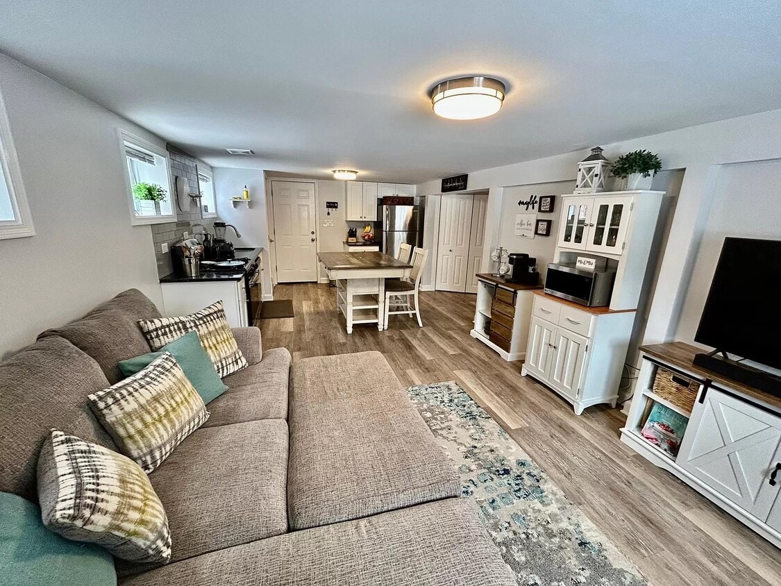 Foto principal - 4420 Forest Ave