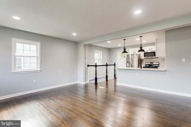 Building Photo - 4331 Shell St