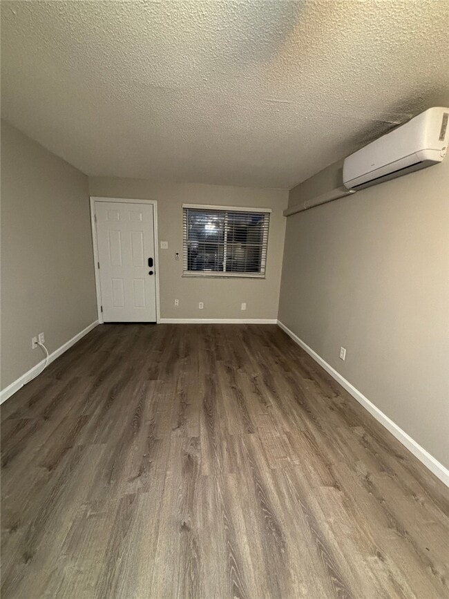 Building Photo - 4164 Folsom Ave