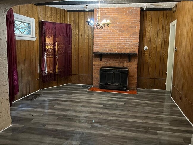 Building Photo - 3 Bedroom apartment  in Niagara Falls