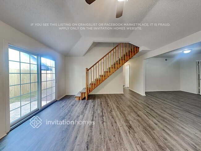 Foto del edificio - 16811 Tranquil Dr