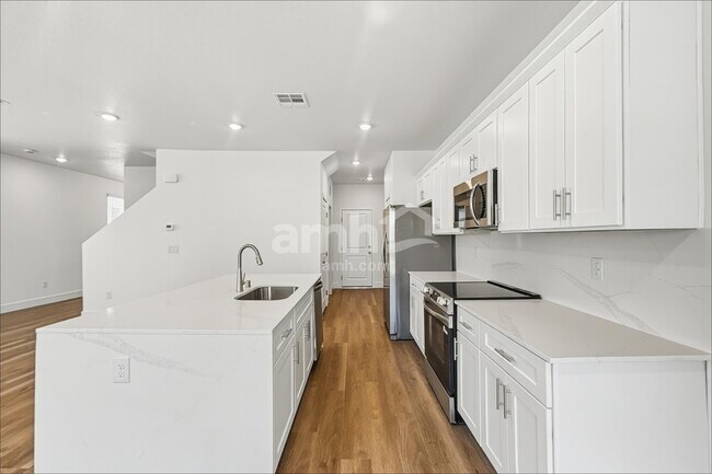 Foto del edificio - 9579 Marchmont Rd