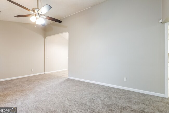 Building Photo - 8866 Burnham Way