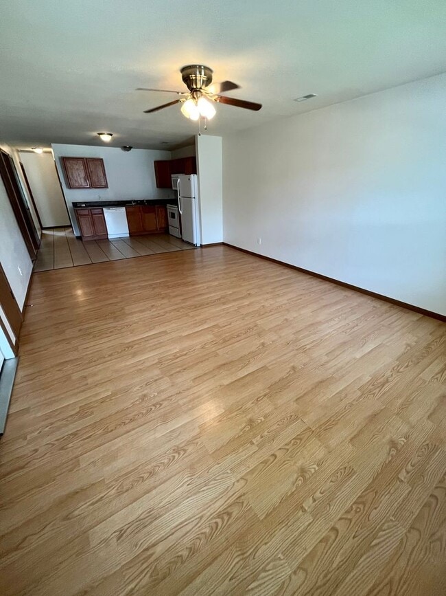 Building Photo - All Inclusive Duplex - 3 Bedroom; 2 Bathroom