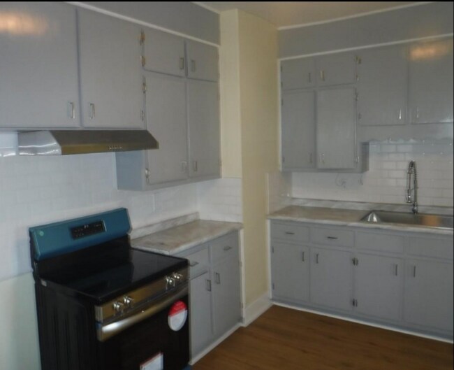 Foto del edificio - 8416 Division Ave