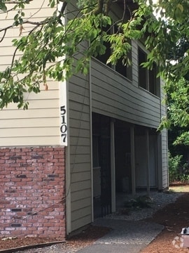 Building Photo - 5107 SE Bybee Blvd