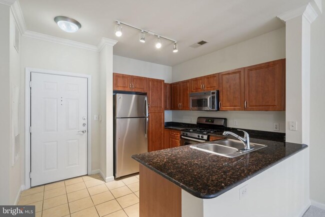 Building Photo - 12945 Centre Park Cir