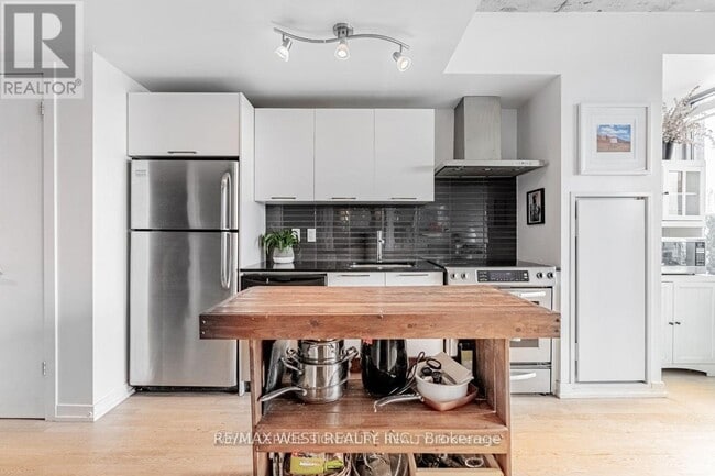 Photo du bâtiment - 95 Bathurst St