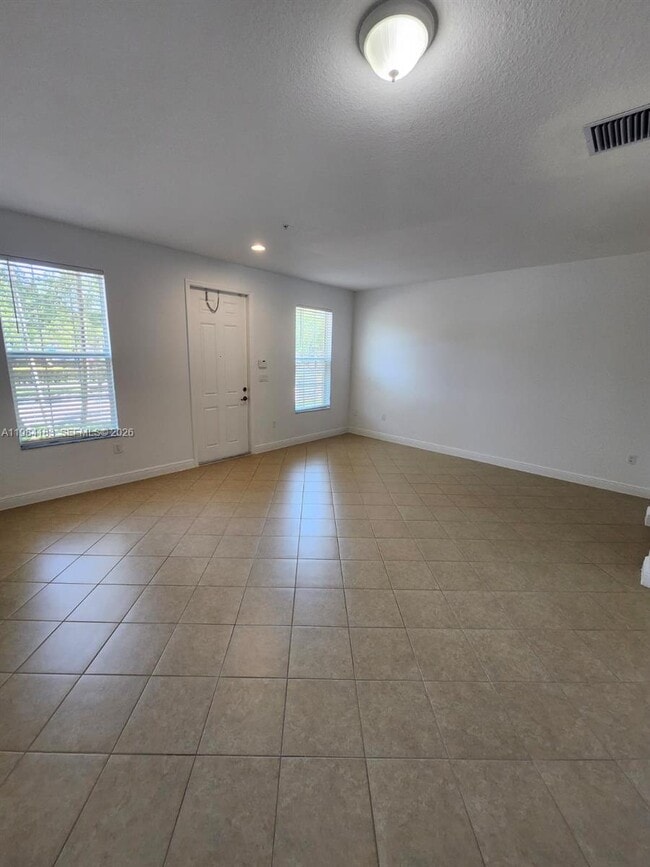 Building Photo - 1322 SW 147th Ter