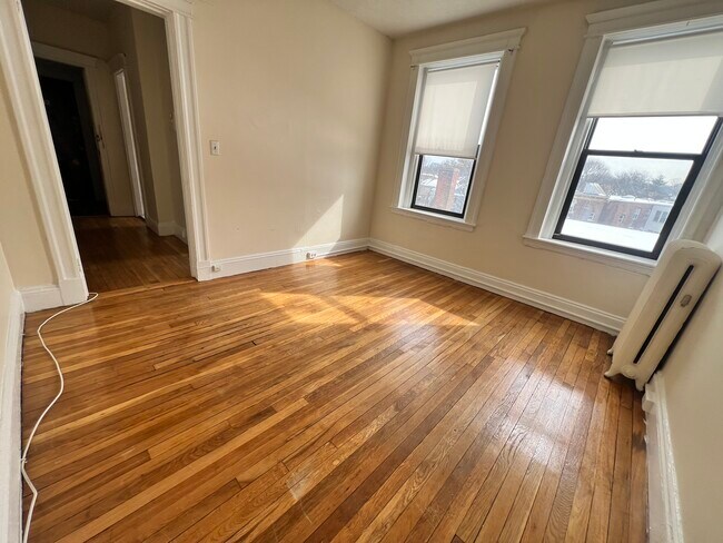 Foto del edificio - 1188 Commonwealth Ave