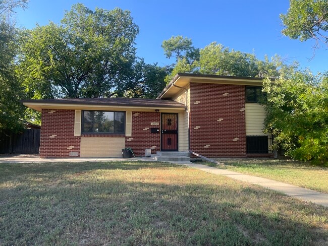 Building Photo - 12752 E Park Lane Dr