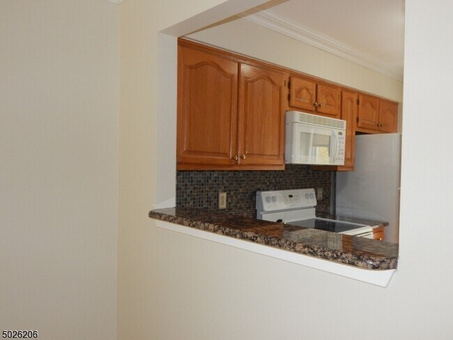 Building Photo - 57 Rushmore Ln