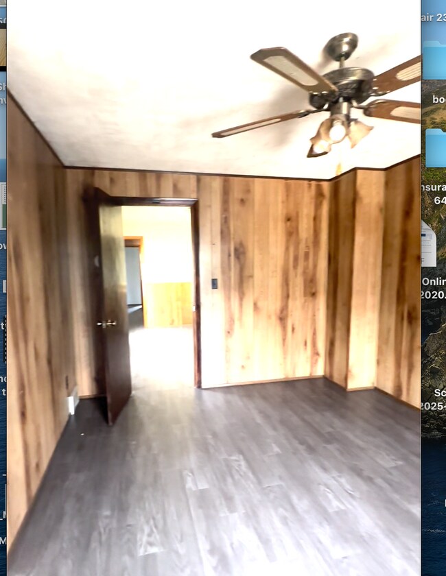 Habitación del frente al otro lado - 1957 E 123rd St