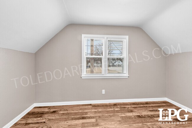 Building Photo - 3952 Garrison Rd