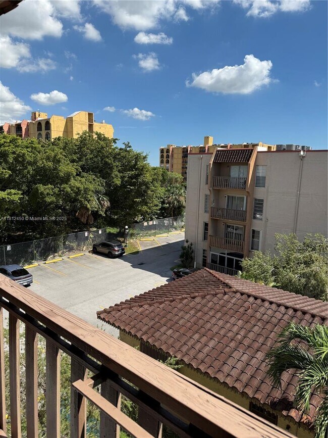 Foto del edificio - 4845 NW 7th St