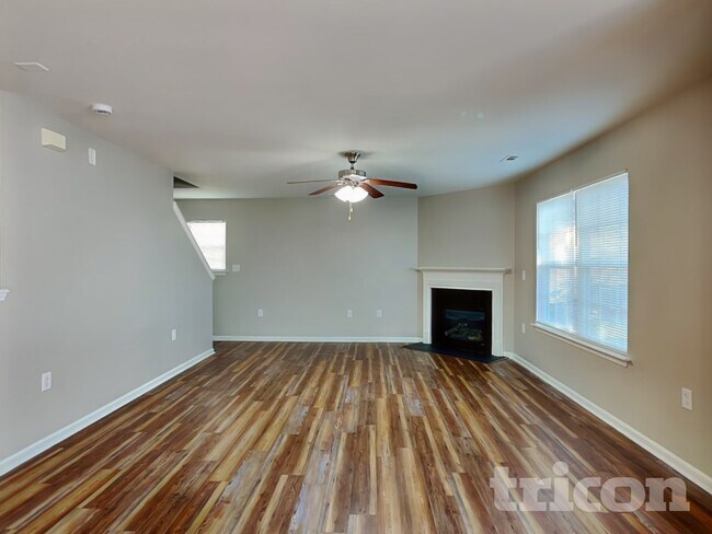 Building Photo - 2918 Tall Oaks Dr