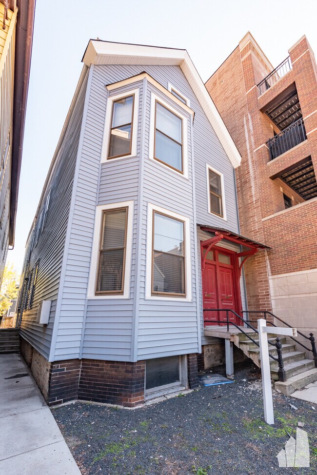 Foto del edificio - 1431 W Belmont Ave