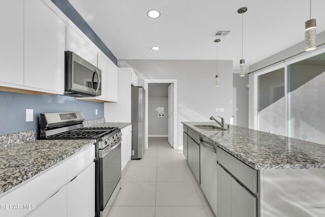 Building Photo - 236 Lago Maggiore St