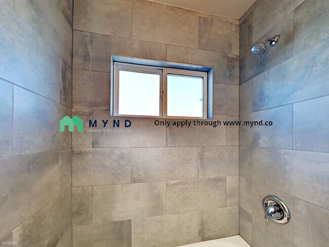 Building Photo - 2 br, 1 bath Apartment - 4178 32nd St Apt 5