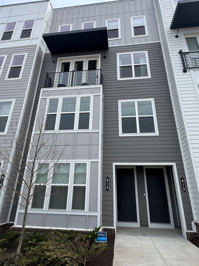 Photo - Stylish West Nashville 3 bed 2.5 bath - Pet Friendly House