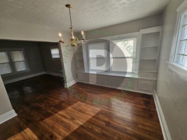 Building Photo - 4916 E 85th St
