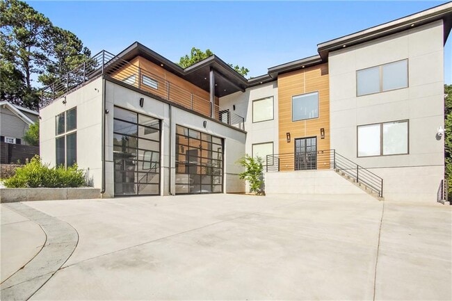 Building Photo - 1618 Frazier Rd