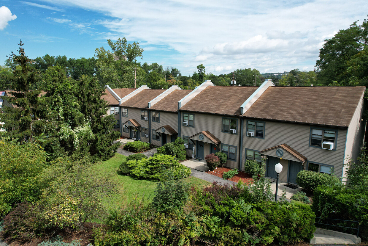 Primary Photo - Forest Edge Townhomes- Cozy. Peaceful. Con...