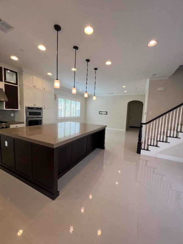Building Photo - 410 Silvercrown Way