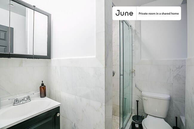 Building Photo - Room in Shared 3 bed/2 bath home in Upper West Side
