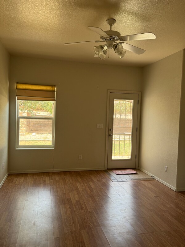 Building Photo - 4546 Hillsboro Loop