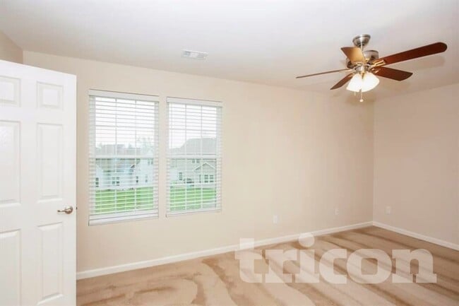 Building Photo - 2037 Silverton Cir