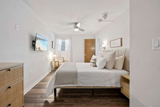 Foto del edificio - 105 NE 3rd St