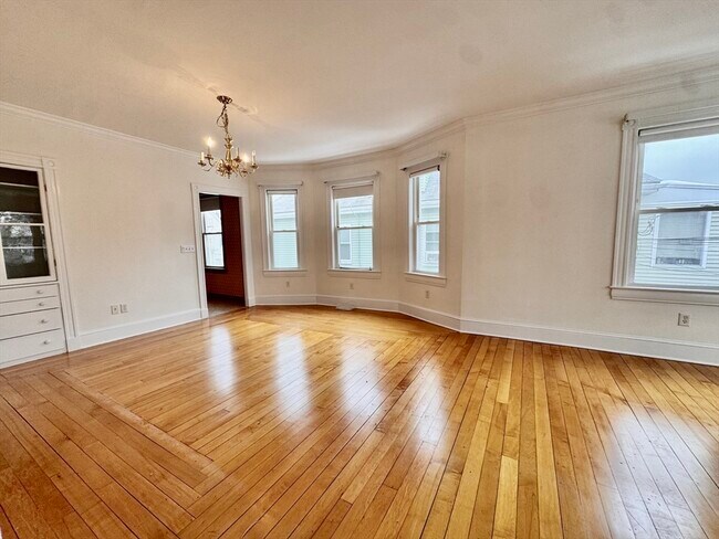 Building Photo - 39-41-41 Rich St