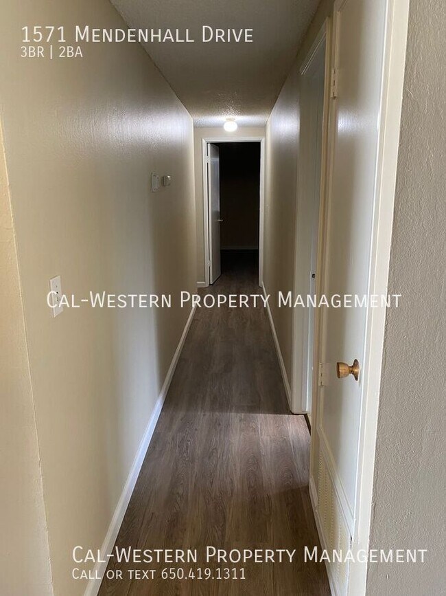 Foto del edificio - 1571 Mendenhall Dr