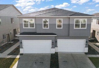 Building Photo - 386 N Lagrasse Ln
