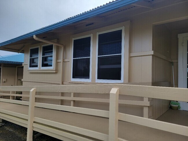 Foto del edificio - Beautiful 3BD 2BA in Waiakea Area