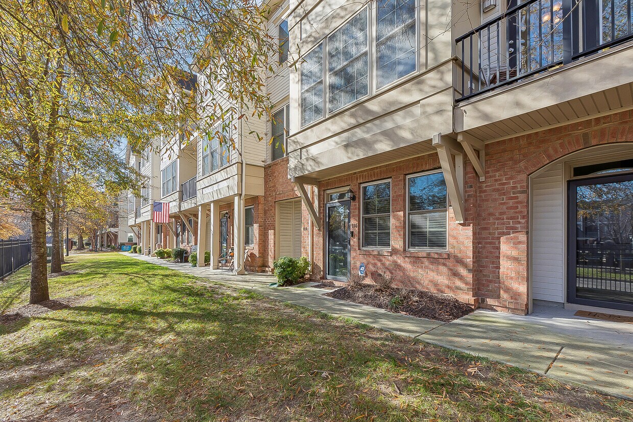 Photo - 116 Zenith Loop (Newport News, VA)