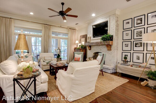 Foto del edificio - 4 br, 3 bath House - 118 Mulberry Ln.