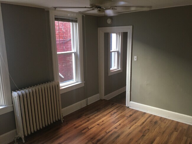 Building Photo - 510 W Orange St