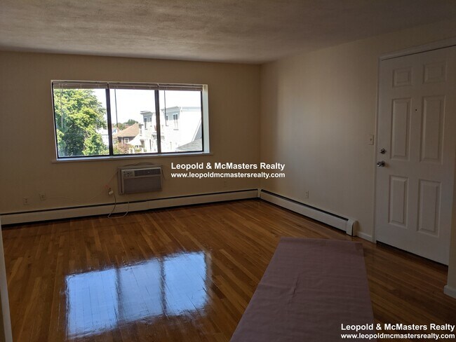 Building Photo - 80 Litchfield St
