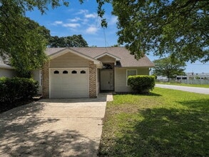 Building Photo - 697 Ferguson Dr