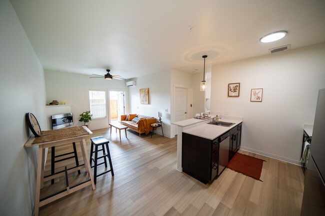 Building Photo - Crossings @ Center Street